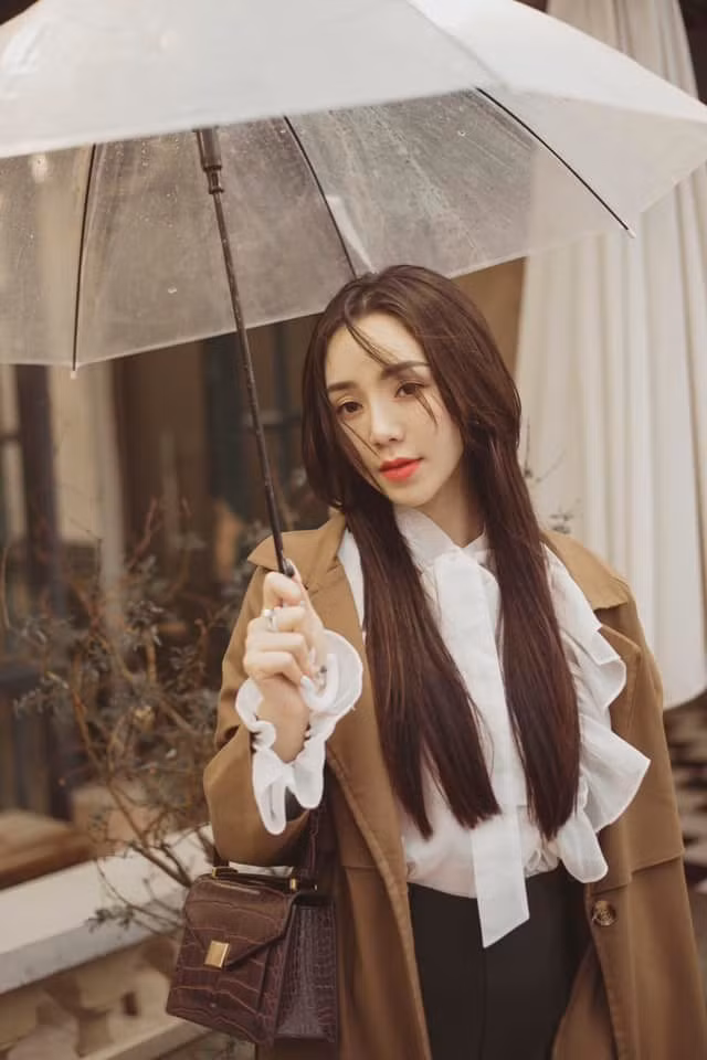 Từ một hot girl đóng phim sitcom, Quỳnh Kool giờ đây được biết đến như một diễn viên trẻ triển vọng.