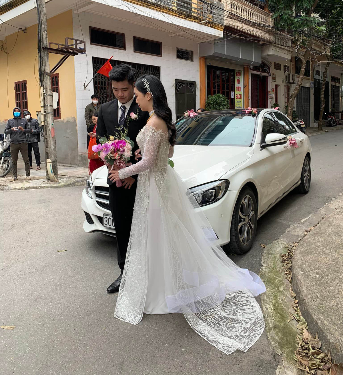 Không nói quá nhiều về chuyện yêu đương nhưng Đức Chinh đã lặng lẽ chuẩn bị một ngôi nhà khang trang từ 4 năm trước để chờ ngày rước nàng về dinh.