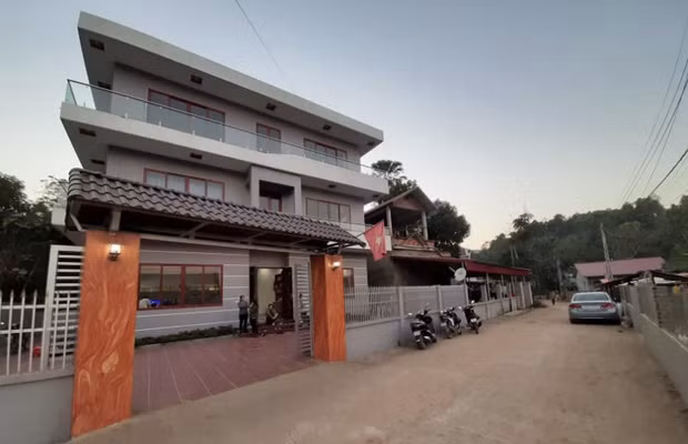 Được biết, đây cũng chính là ngôi nhà nam cầu thủ báo hiếu mẹ. Ngôi nhà được xây dựng tại quê Phú Thọ.