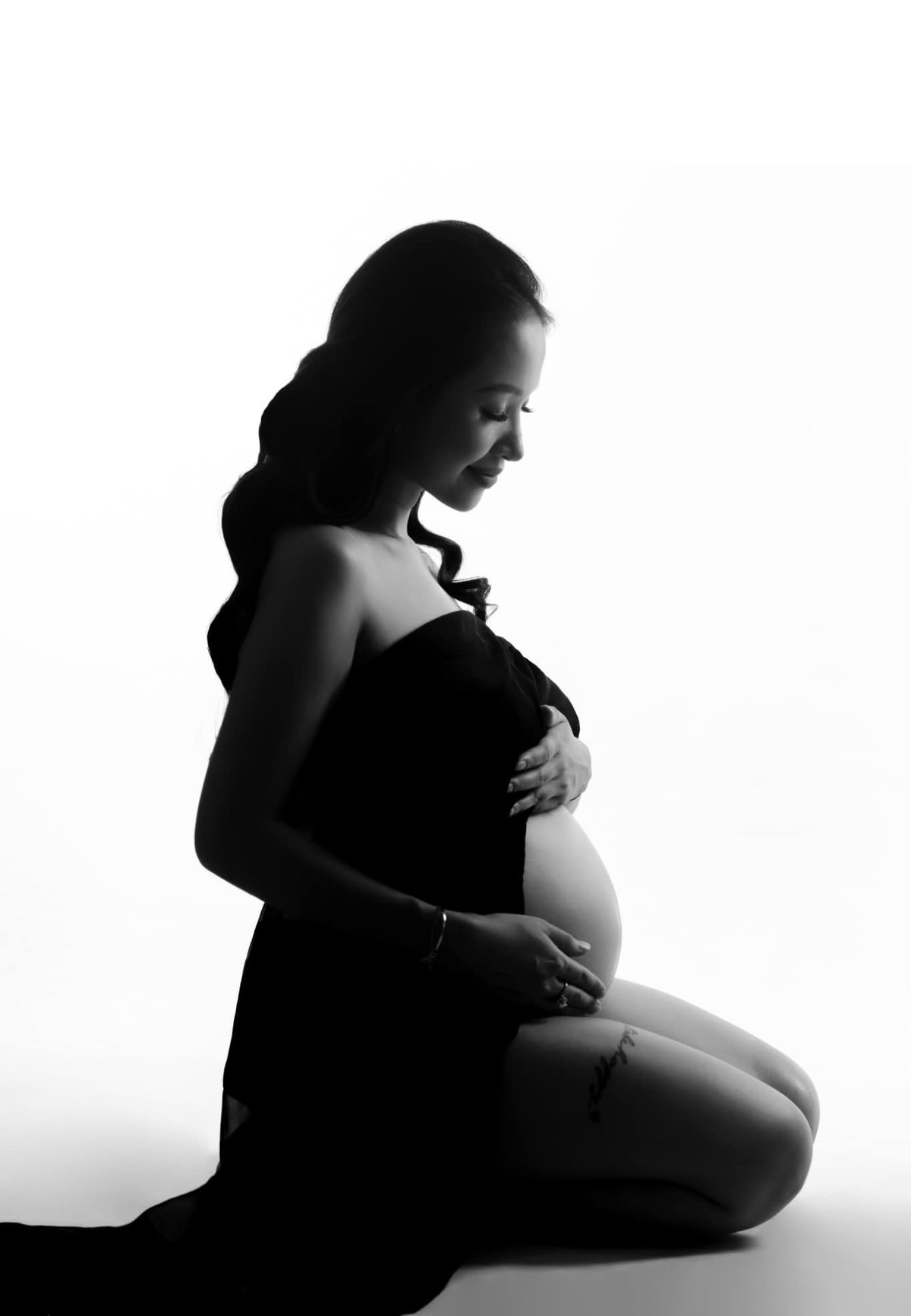 Vân Hugo kết hôn sớm và cũng tan vỡ sớm, trở thành mẹ đơn thân từ năm 2012.