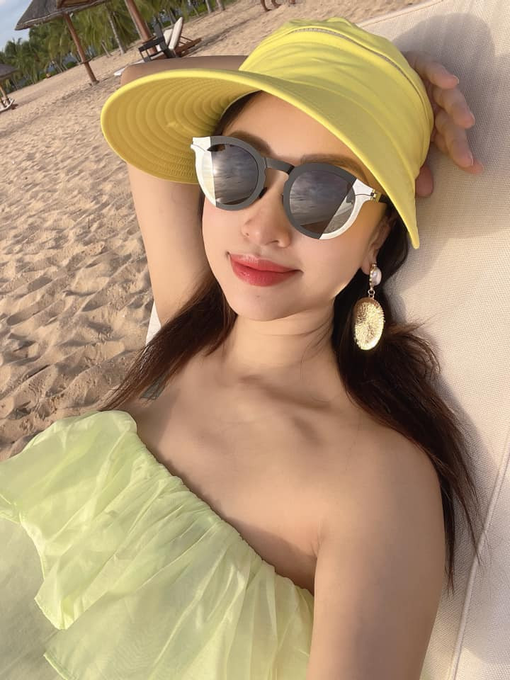 Nữ diễn viên, MC nhận được nhiều lời khen của cư dân mạng cho vẻ ngoài trẻ trung, gợi cảm dù đã gần 40 tuổi. Ảnh: Tổng hợp