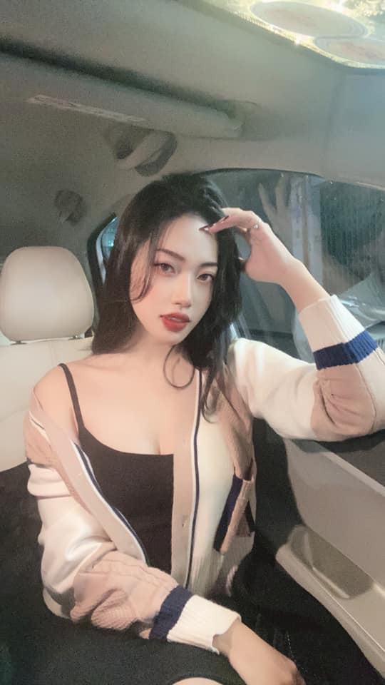 Từ một cô gái có thân hình mũm mĩm gái xinh Quảng Ninh hiện tại thành hot gymer sở hữu body "vạn người mê".