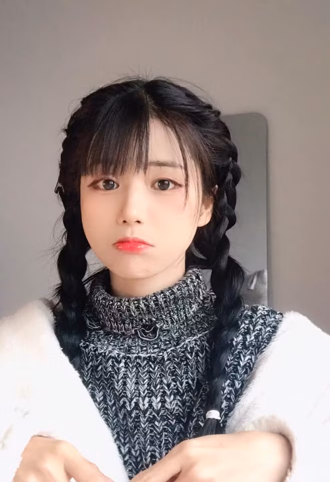 Thời gian gần đây, Kiều Oanh được biết đến nhiều hơn khi gia nhập mạng xã hội TikTok.