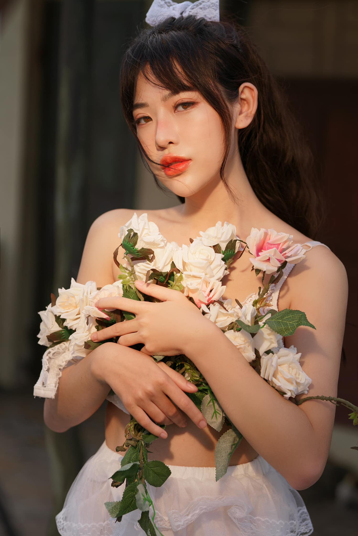 Với thân hình chuẩn, phong cách ăn mặc thường ngày của cô nàng hot girl cũng khá táo bạo.