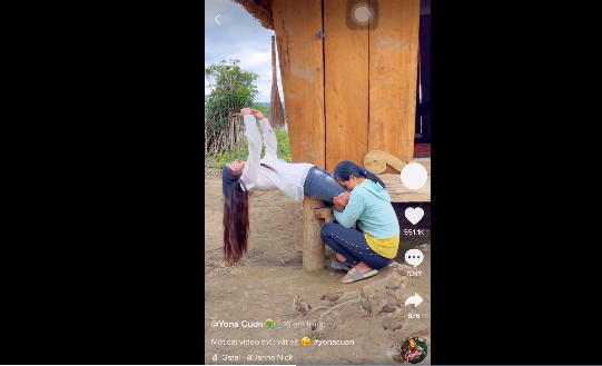 Đoạn video này nhanh chóng thu về hơn 12 triệu lượt xem, trong đó có không ít bình luận tiêu cực đến từ cư dân mạng.