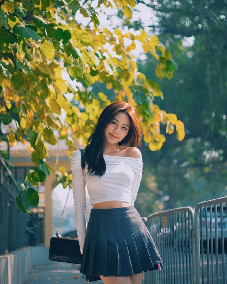 Mặc dù xinh đẹp nhưng hiện tại, Thúy Hằng cho biết cô chưa có người yêu và mẫu bạn trai lí tưởng của cô nàng là một người chín chắn và trưởng thành.