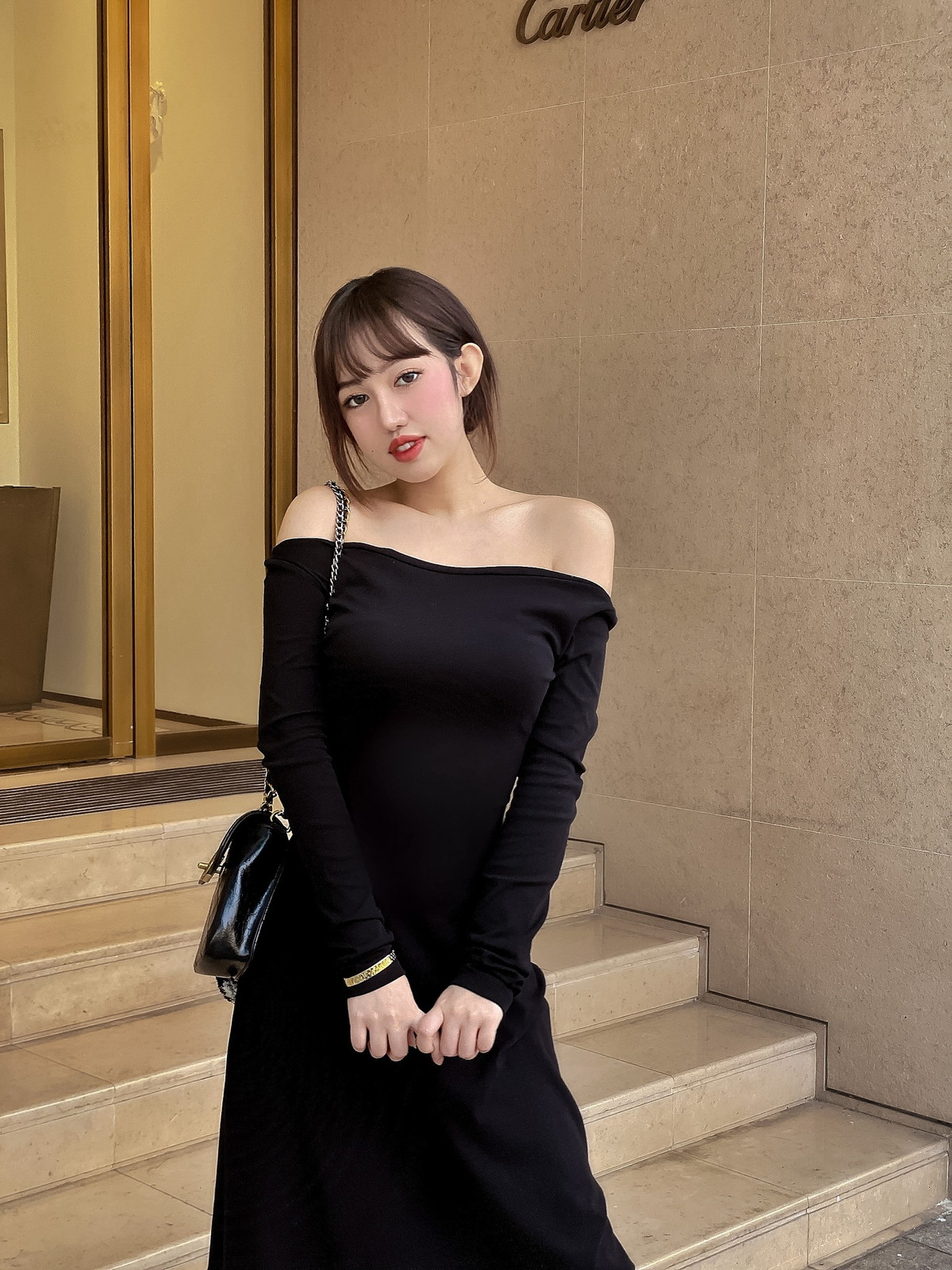 Hiện tại, ngoài việc học, Trúc Quỳnh còn là mẫu ảnh chuyên nghiệp.