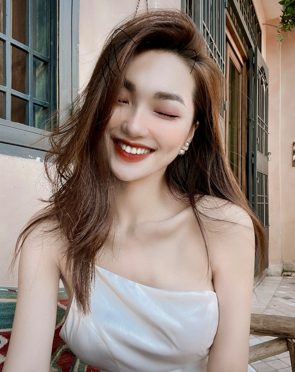 Ngọc Nữ được khen ngày càng xinh đẹp, quyến rũ từ sau khi trở thành bạn gái tin đồn của Phan Văn Đức. Ảnh: FBNV