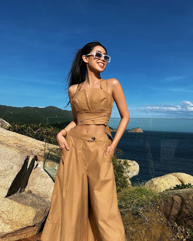 Các ảnh của Tiên Nguyễn chủ yếu chụp tại các vùng biển, trong nhiều chuyến đi đến Vĩnh Hy, Vũng Tàu trong độ 1 tháng trở lại đây.