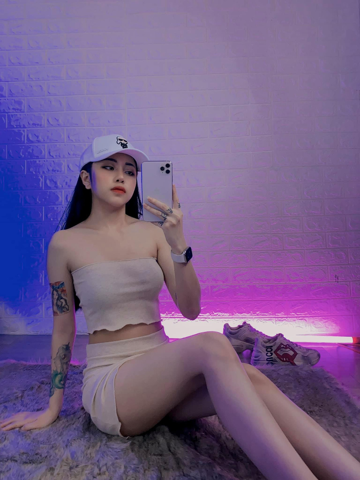 Thời gian gần đây, Lai Lai tập trung hơn vào việc kinh doanh hơn là livestream chơi game nhưng cô vẫn là gương mặt được cộng đồng chú ý.