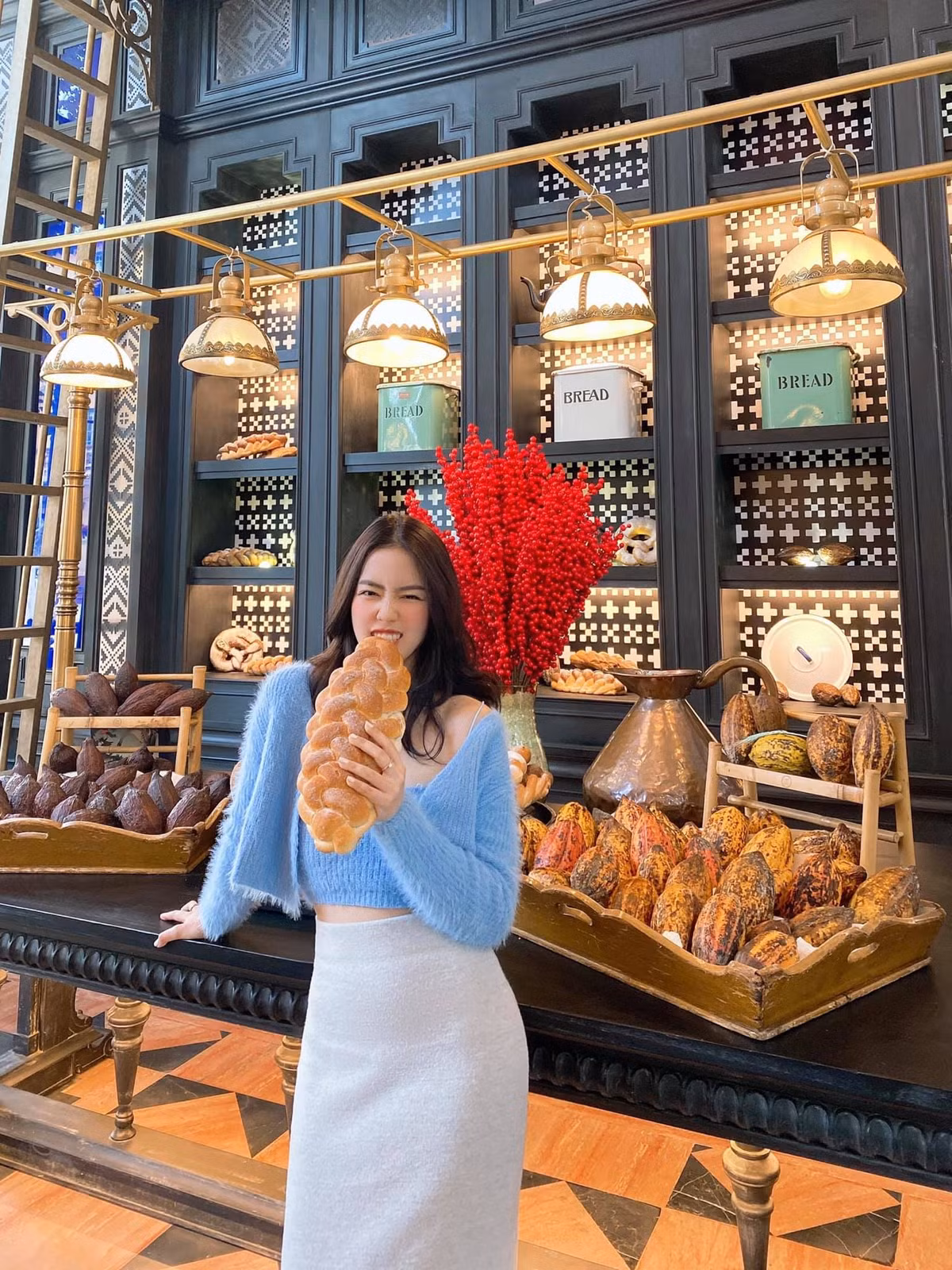 Cuộc sống tự do, bay nhảy hiện tại của cô gái Hà thành là niềm mơ ước của nhiều người.