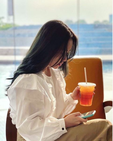 Thời gian qua Nhuệ Giang làm người hâm mộ đoán già đoán non việc cô đang mang thai.