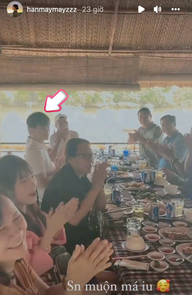 Cũng nhân dịp vào thăm bạn gái này, Hoàng Đức còn tham dự tiệc sinh nhật của mẹ người yêu.