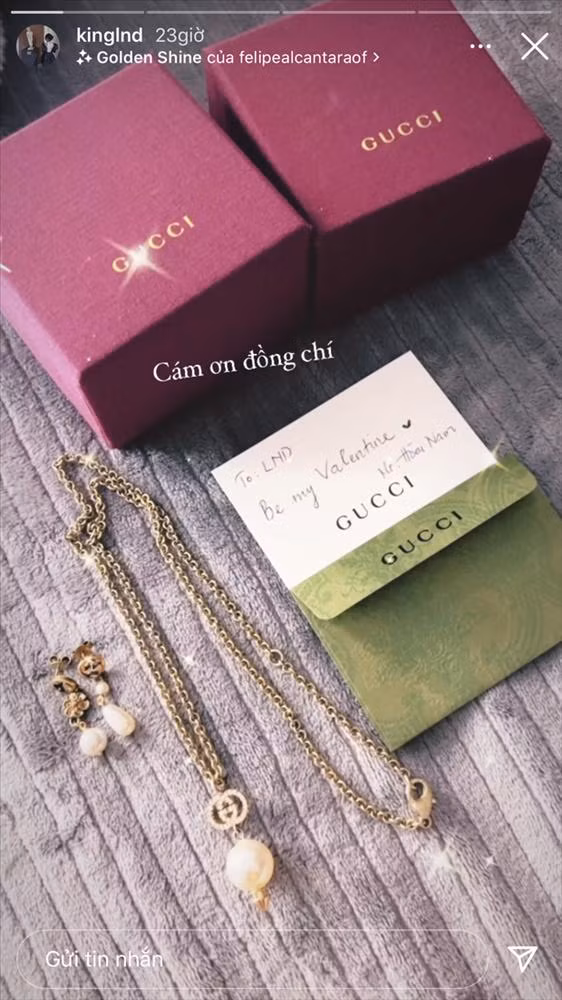 Mở đầu cho màn "phát cẩu lương" ngày Valentine phải kể đến nữ streamer Linh Ngọc Đàm. Dù chưa công khai tình cảm nhưng qua nhiều lần lộ "hint" netizen chắc như đinh đóng cột cô đã là hoa có chủ.