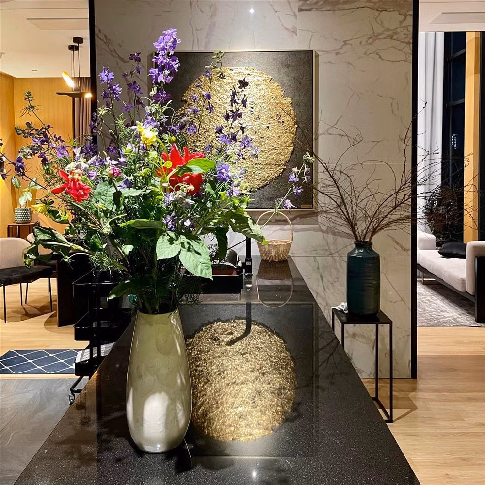 Mặc dù có con nhỏ nhưng nhà cửa của Tú Linh lúc nào cũng sạch sẽ, đồ đạc ngăn nắp.