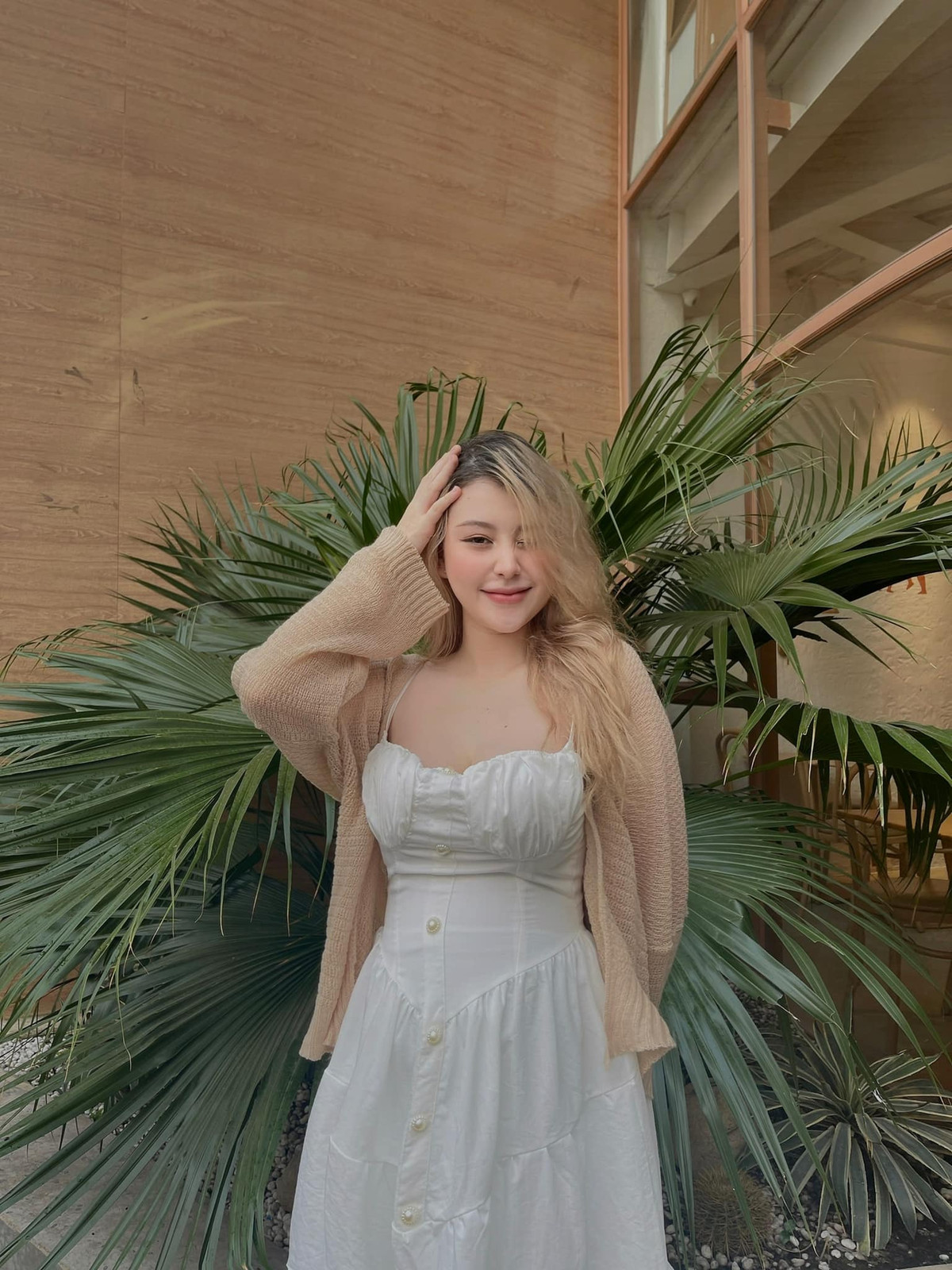 Cô được nhận xét là sở hữu vẻ đẹp "lệch chuẩn" với vóc dáng phổng phao, mũm mĩm.