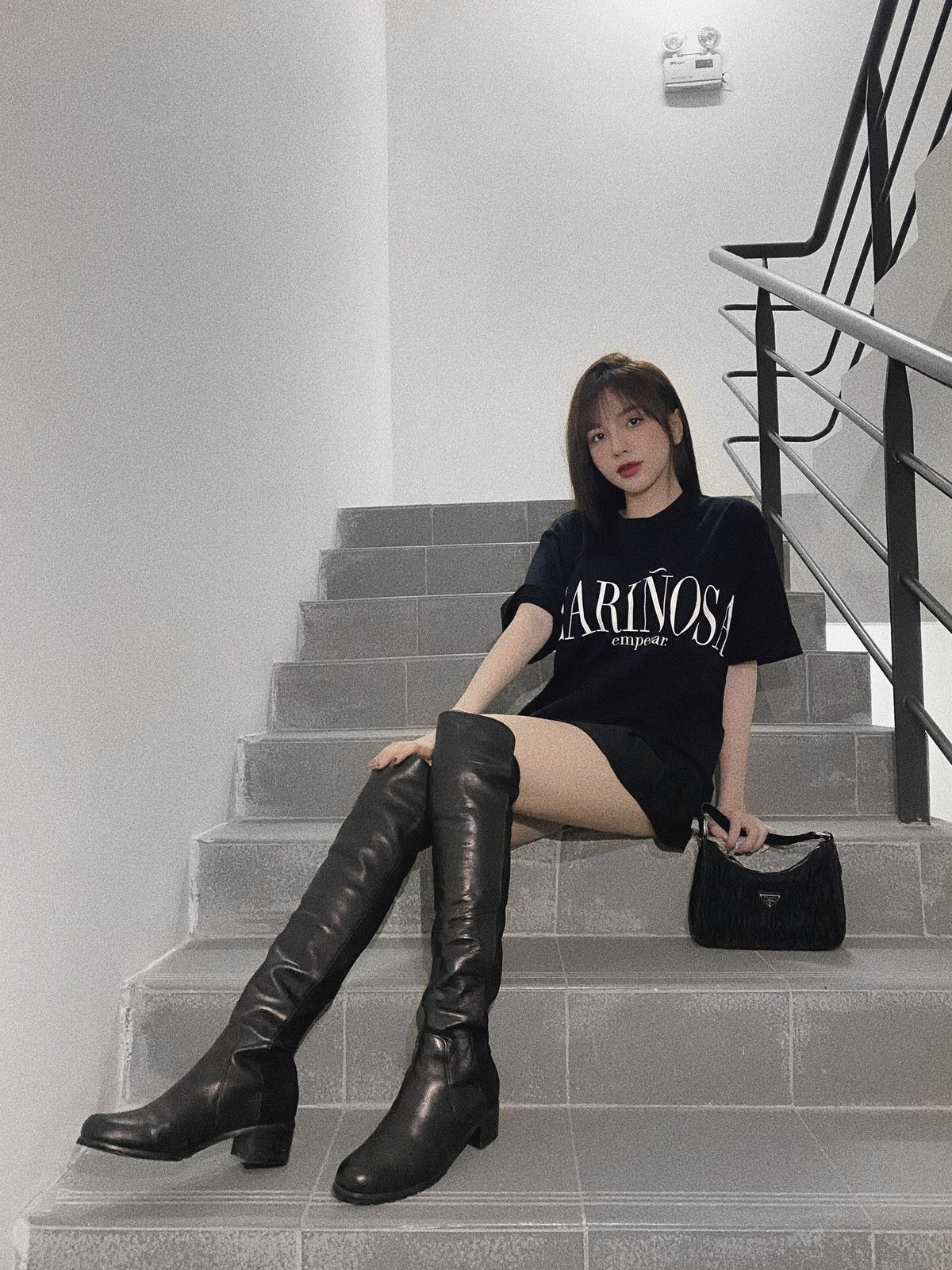 Cách đây ít ngày, chỉ vì làm bạn gái giận, Hoàng Đức đã bí mật bay từ Hà Nội vào Đồng Nai để làm lành với nửa kia khiến hội chị em "gato". Ảnh: Tổng hợp