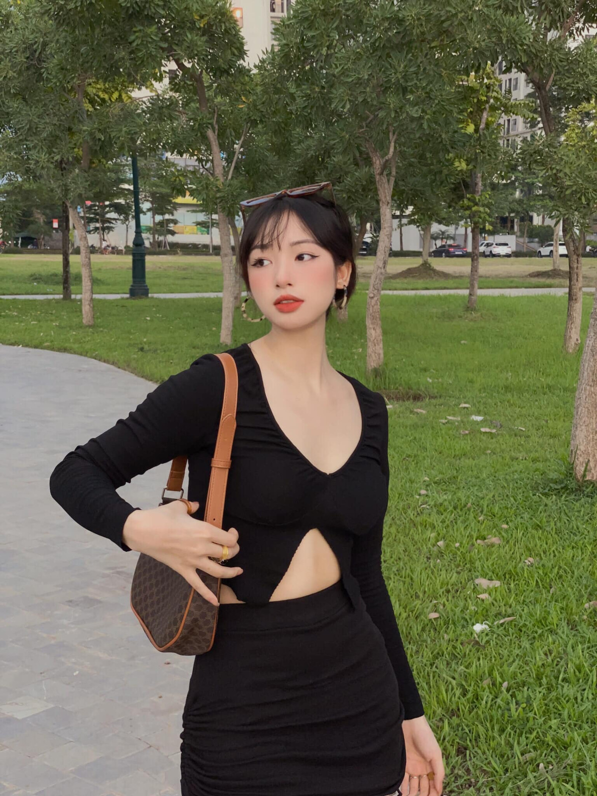 Mỗi bức ảnh nữ sinh Hà thành đăng tải đều nhận về lượt tương tác cực "khủng" từ cộng đồng mạng.