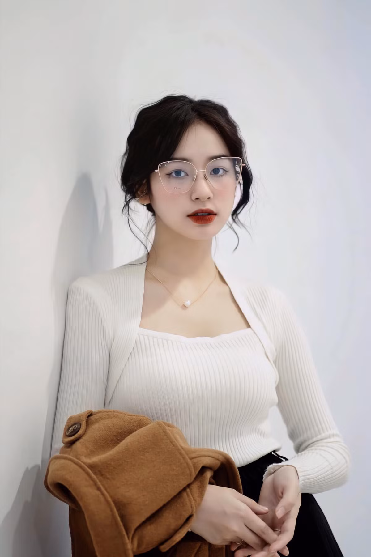 Đam mê thời trang và đặc biệt thích phối đồ, với Hồng Sang, công việc làm người mẫu đã mang đến cho cô bạn rất nhiều trải nghiệm tuyệt vời, cũng như giúp Sang học hỏi thêm được nhiều thứ.