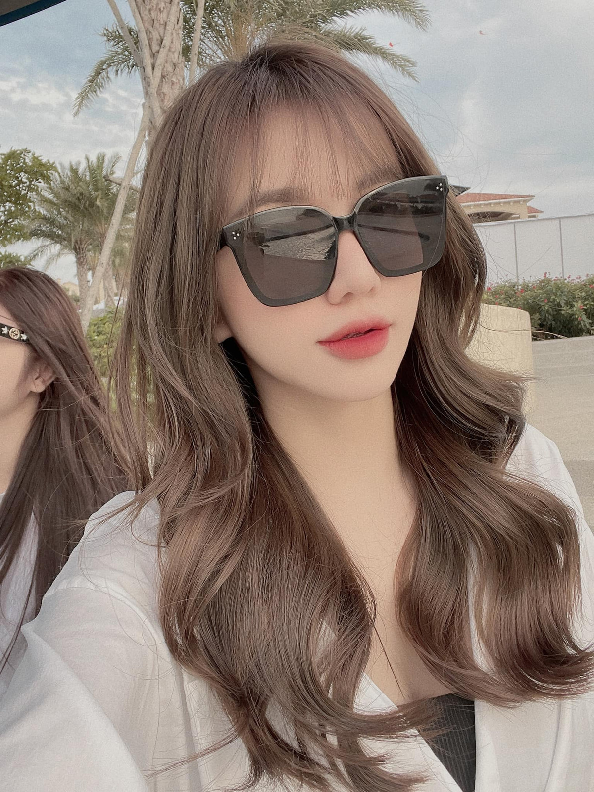 Cô nàng khiến nhiều người xuýt xoa bởi vẻ ngoài quyến rũ, body nóng bỏng cùng phong cách gợi cảm.