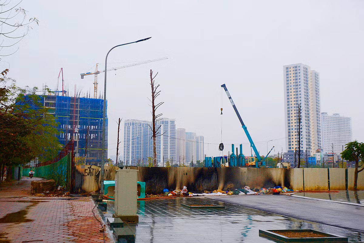 Theo đó, bên phải là KĐT Mỗ Lao với quy mô hơn 26.000 dân.