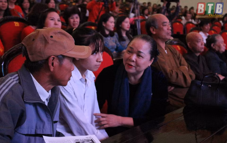 Biet gi ve doanh nhan Tran Tuyet Mai Hai Ha Petro “thau tom” Duoc Pharbaco?-Hinh-2