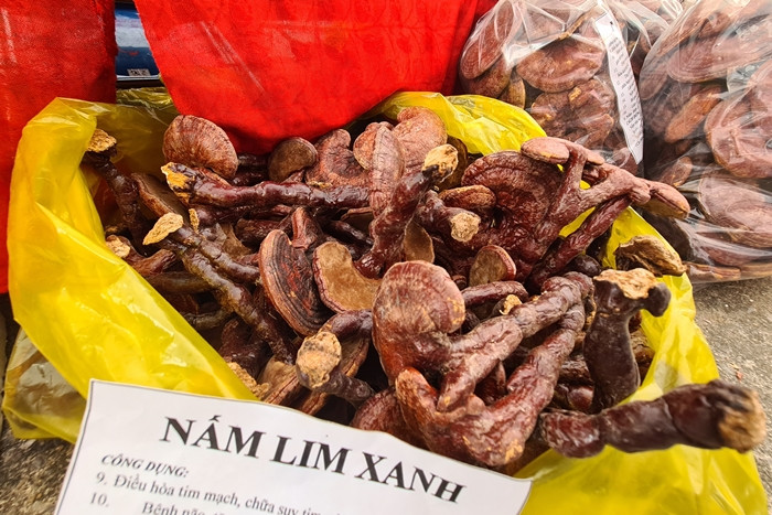 Nhiều sản phẩm được các đơn vị thông tin chi tiết công dụng để khách hàng nghiên cứu, chọn lựa.