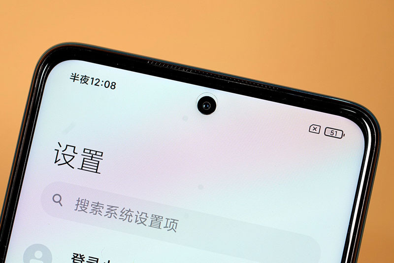 Máy ảnh trước 16 MP.