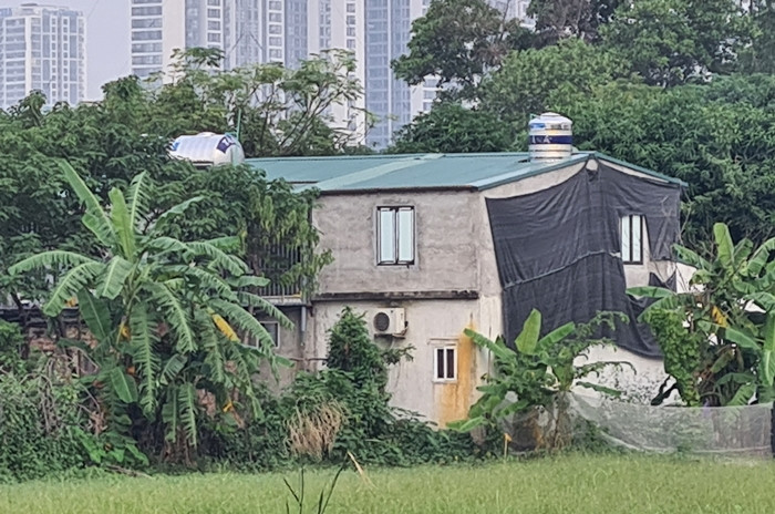 Loat cong trinh ngang nhien “moc” tren dat nong nghiep o Phu Do-Hinh-11