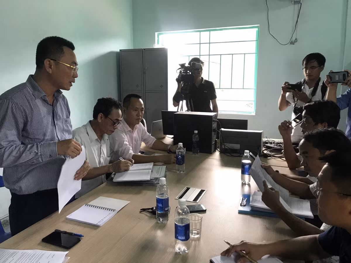 Ong chu thuy dien “coi sinh mang nguoi dan khong ra gi” len tieng