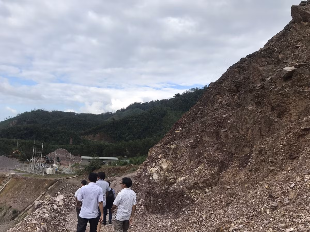 Ong chu thuy dien “coi sinh mang nguoi dan khong ra gi” len tieng-Hinh-5