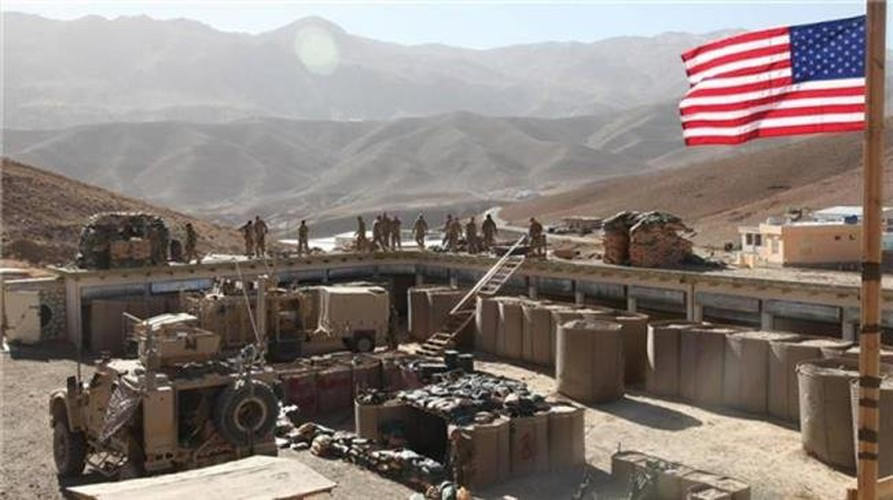 Tiếp đó, Iraq còn đánh tiếng sẽ mua sắm các tổ hợp tên lửa phòng không tầm xa S-300PMU-2 Favorit và S-400 Triumf của Nga để tạo lập vùng cấm bay với tiêm kích Mỹ.