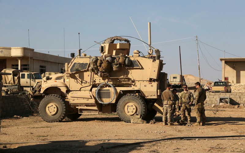 Báo chí khu vực nhận định, việc Mỹ từ chối rời khỏi các căn cứ quân sự trên lãnh thổ Iraq đã buộc Baghdad phải thực hiện các biện pháp triệt để nhằm chuyển tất cả các địa điểm hiện có của Mỹ sang tay Nga.