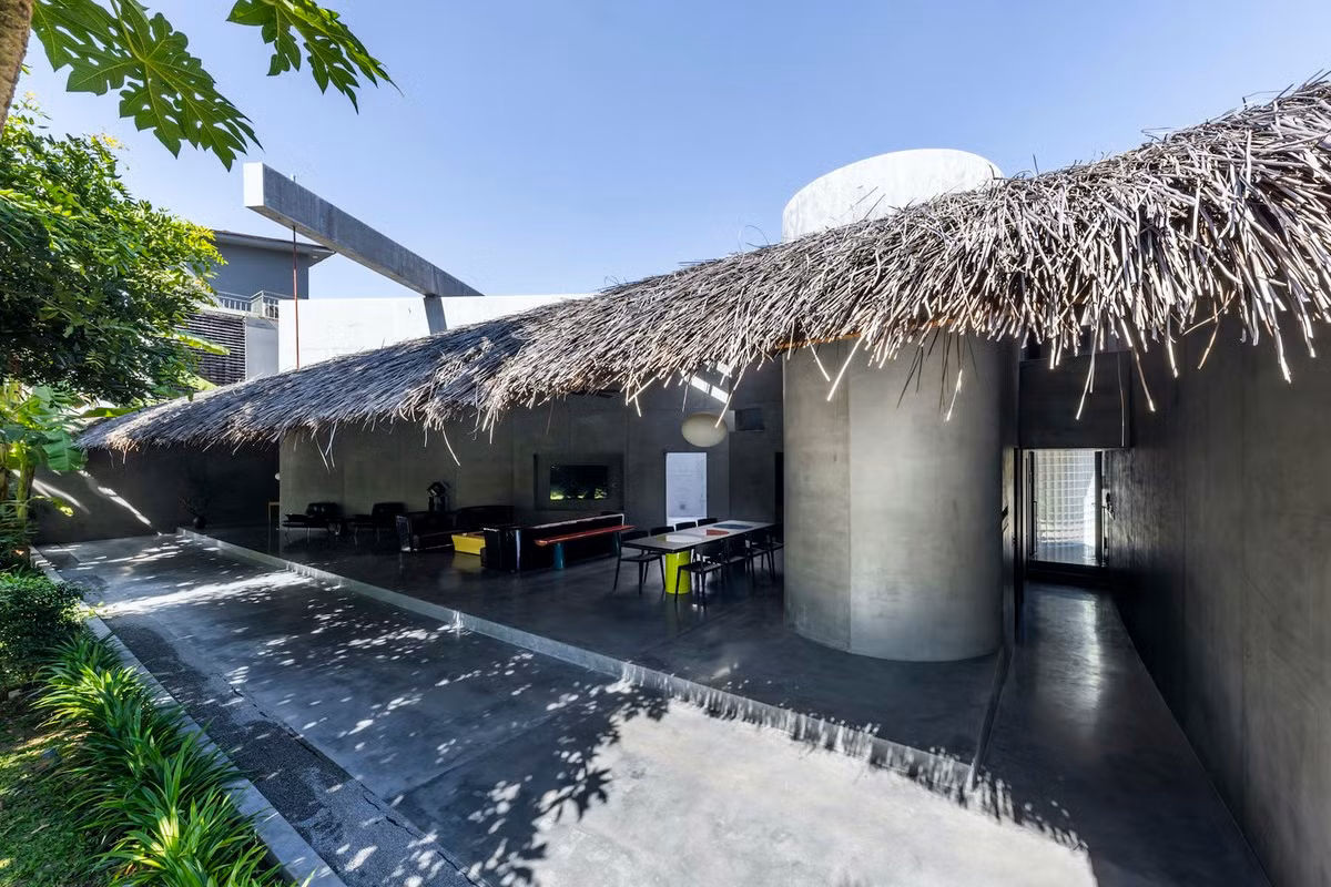 Phat 'sot' voi kieu nha be tong lop mai tranh