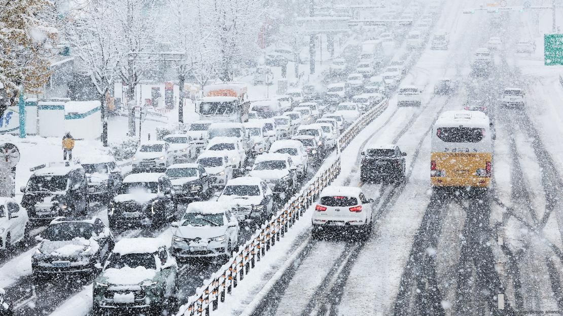 Thủ đô Hàn Quốc chìm trong tuyết trắng Thu do Han Quoc chim trong tuyet trang