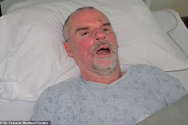 Em gái tìm thấy anh trai 'mất tích' 25 năm nhờ một bài báo Em gai tim thay anh trai 'mat tich' 25 nam nho mot bai bao