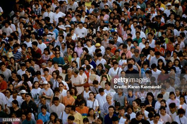 Ở Philippines, trên 170 ngôn ngữ được sử dụng. Tuy nhiên, năm 1987, Hiến pháp Philippines quy định ngôn ngữ chính thức là tiếng Filipino và tiếng Anh. Ảnh: Getty.