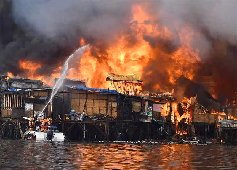 Hien truong khu o chuot chay ngun ngut, thieu rui 1.000 ngoi nha