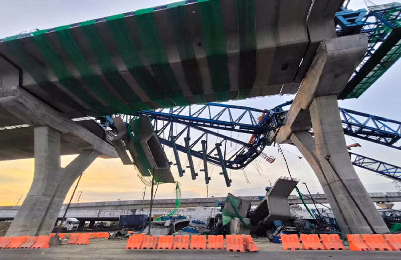 Hien truong vu sap can cau khi dang xay cau, nhieu thuong vong