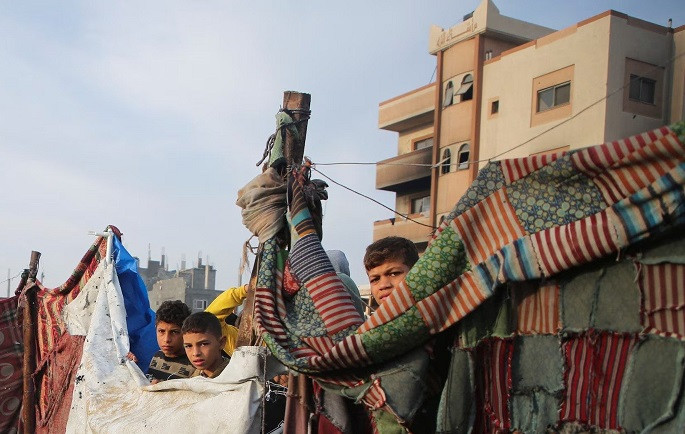 Israel không kích dữ dội, gần 80 người thiệt mạng trong một ngày Israel khong kich du doi, gan 80 nguoi thiet mang trong mot ngay