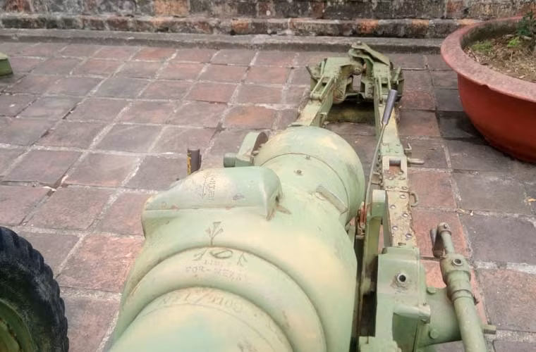 Sơn pháo 94mm có thể bắn nhiều loại đạn gồm: đạn nổ mạnh; đạn mẹ - con, đạn khói, đạn nổ chống tăng.