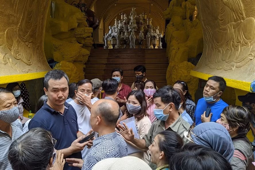 Vu tro cot o chua Ky Quang 2: Co nen gui tro cot vao chua?-Hinh-3