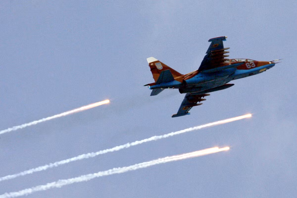 Tuy nhiên thông tin này chỉ được phía Azerbaijan xác nhận cách đây ít ngày - nghĩa là hơn hai tháng sau khi vụ việc kết thúc. Trước đó phía Armenia cũng đã cung cấp những hình ảnh bằng chứng về việc bắn hạ cường kích cơ Su-25 của Azerbaijan. Nguồn ảnh: BMDP.