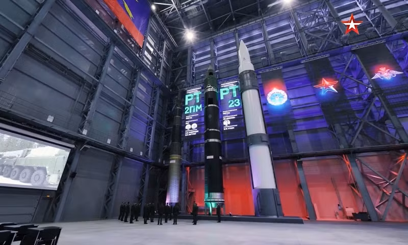 Theo nguồn tin này, siêu tên lửa Avangard đã thử thành công hồi cuối năm 2018 với tốc độ tối đa đạt Mach 27. Với tốc độ này, không một hệ thống phòng thủ nào trên thế giới có thể đánh chặn được nó. Từ đó đến nay, loại vũ khí này tiếp tục thực hiện thành công nhiều cuộc thử khác nhau.