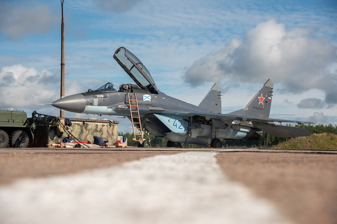 Tuy nhiên vẫn chưa rõ liệu họ có muốn thử nghiệm các mẫu thiết kế tiêm kích một động cơ, hai động cơ hay cả hai hay không và điều gì đã xảy ra ở đầu ra.