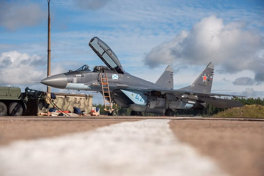 Tuy nhiên vẫn chưa rõ liệu họ có muốn thử nghiệm các mẫu thiết kế tiêm kích một động cơ, hai động cơ hay cả hai hay không và điều gì đã xảy ra ở đầu ra.