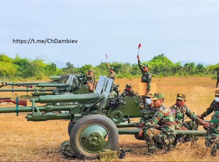 Điều đáng nói là loại pháo chống tăng ZiS-3 76mm này đã được Liên Xô sản xuất từ thời Chiến tranh Thế giới thứ hai. Tuy nhiên trong biên chế của lực lượng quân đội Campuchia, những khẩu pháo này đều đang trong tình trạng tốt, vẻ ngoài còn rất mới. Nguồn ảnh: Sina.