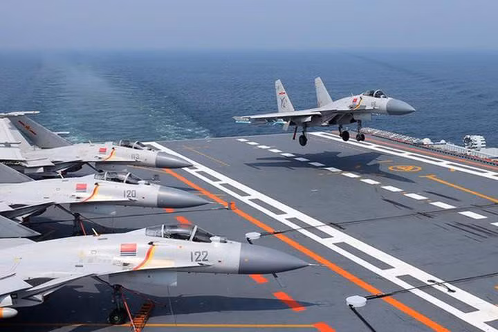 "Chiến hạm Tháp Giang có thể tìm cách phóng tên lửa về phía các chiến hạm đại lục từ ngoài tầm phòng không, nhưng Bắc Kinh sẽ không tung tàu sân bay từ đầu để đối phó với tàu hộ vệ Đài Loan, thay vào đó sẽ dùng máy bay để tiêu diệt chúng trước", ông Tống Trung Bình phát biểu.