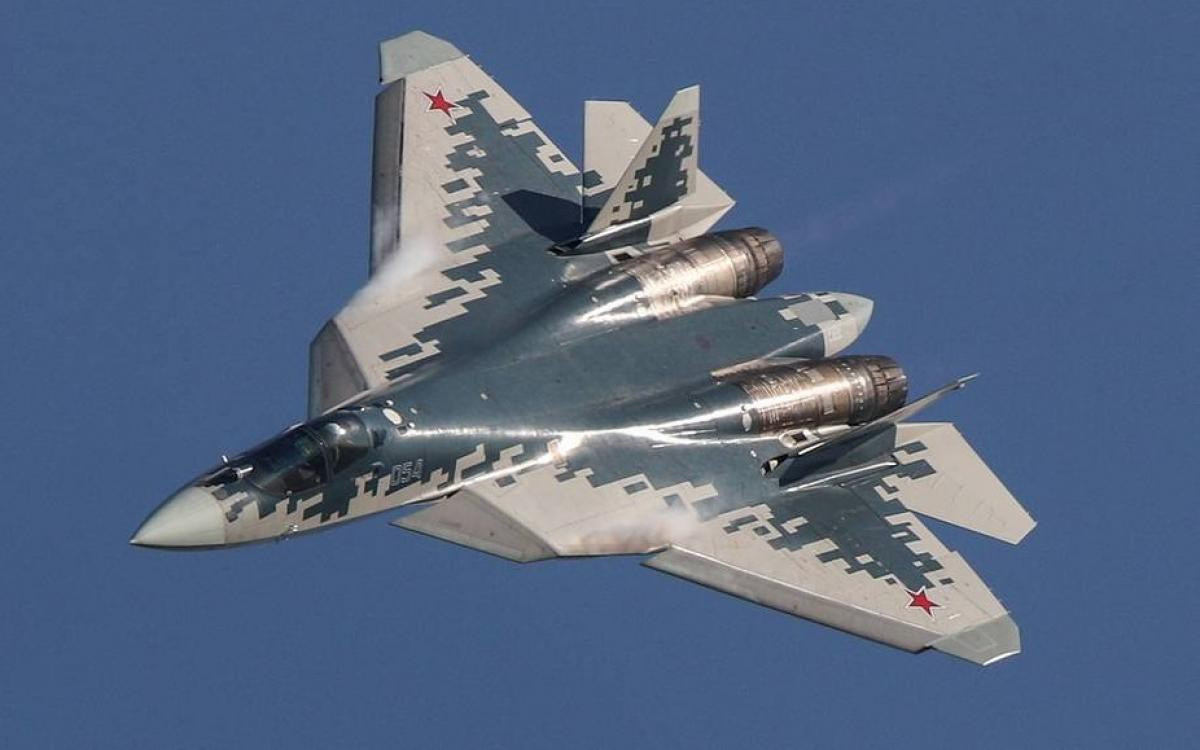 Đến năm 2024, Không quân Nga dự kiến sẽ có 22 tiêm kích hế hệ thứ năm Su-57. Máy bay không người lái trinh sát - tấn công Orion cũng bắt đầu gia nhập Lực lượng Hàng không - Vũ trụ.