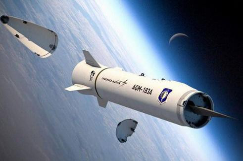 Ngoài ra, tầm bắn tương đối ngắn của tên lửa và kích thước lớn khiến nó trở thành mục tiêu khá đơn giản cho các hệ thống phòng không và phòng thủ tên lửa hiện có trong vũ khí của Nga.